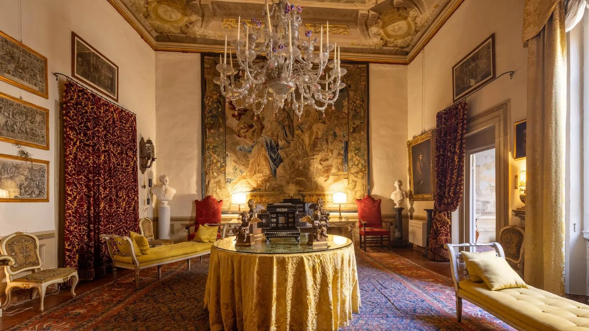 Ricasoli Luxury Palace Florence 0*,  Italy