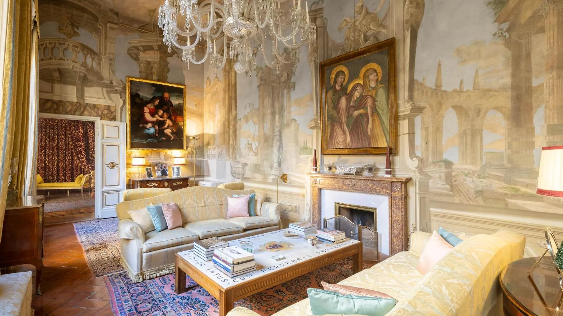Ricasoli Luxury Palace Florence 0*,